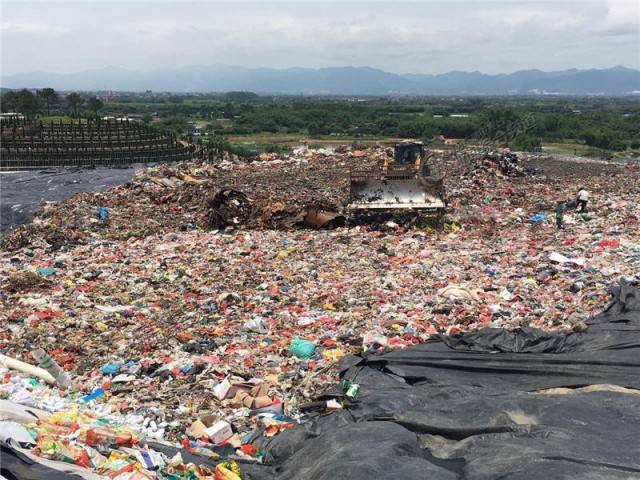 關注丨珠穆朗瑪峰成了一座“垃圾峰”？